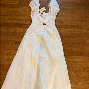 Universal Threads white Ruffled Midi Dress A-Line size small